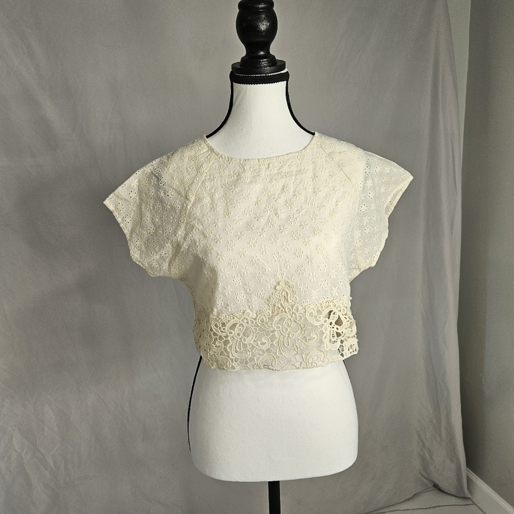 NWT COZY CASUAL CROP TOP SIZE SMALL